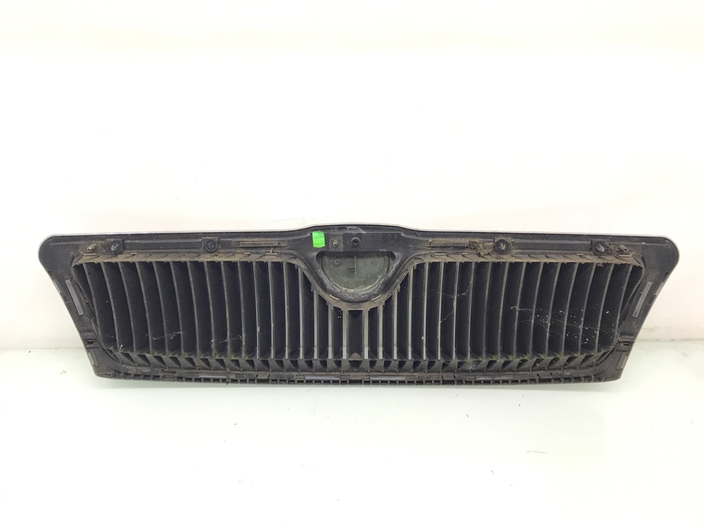 Решетка радиатора бу для Skoda Octavia A5 1.9 TDi, 2005 г. Решетка радиатора бу для Skoda Octavia A5 1.9 TDi, 2005 г.