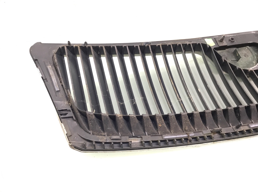 Решетка радиатора бу для Skoda Octavia A5 1.9 TDi, 2005 г. Решетка радиатора бу для Skoda Octavia A5 1.9 TDi, 2005 г.