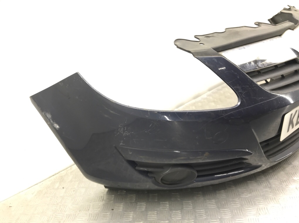 Бампер передний бу для Opel Corsa D 1.2 i,  2007 г.