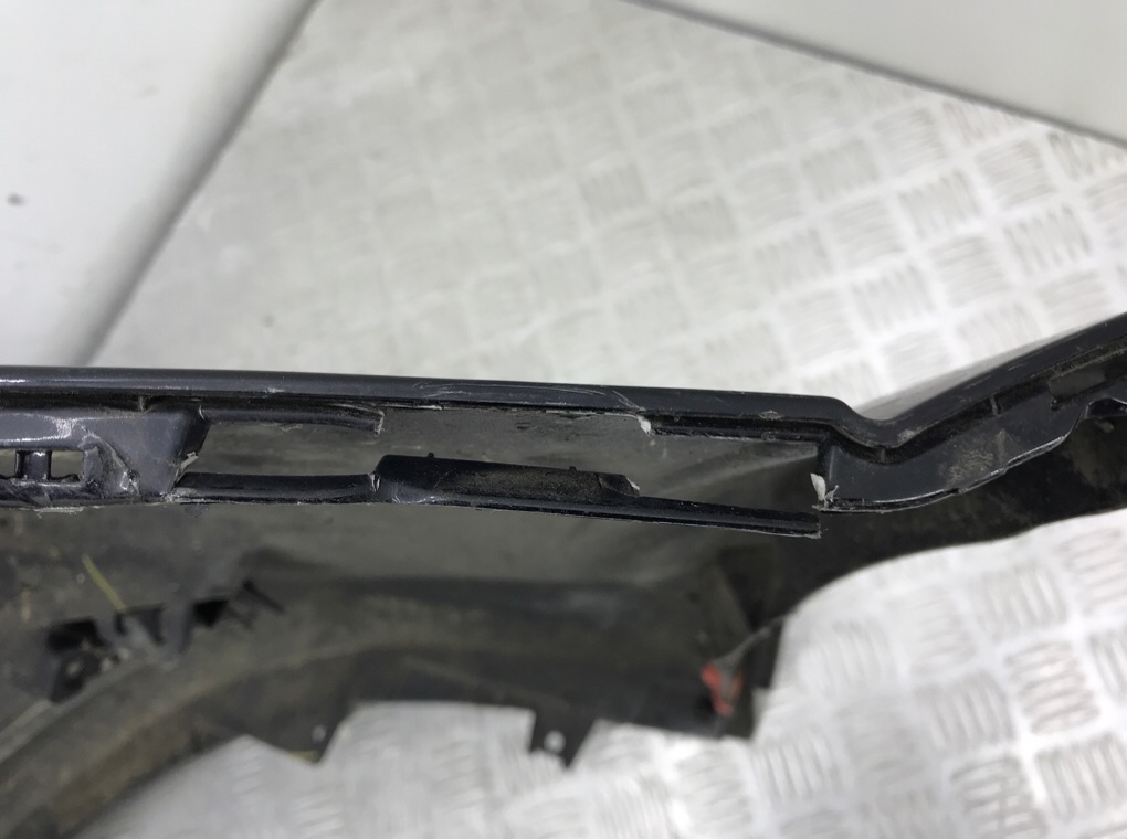 Бампер передний бу для Opel Astra H 1.6 i,  2007 г.