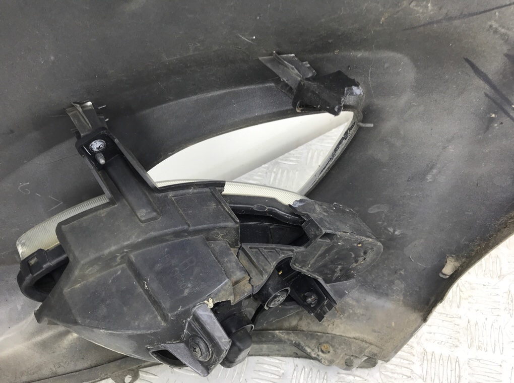 Бампер передний бу для Hyundai i10  1.2 i,  2011 г.