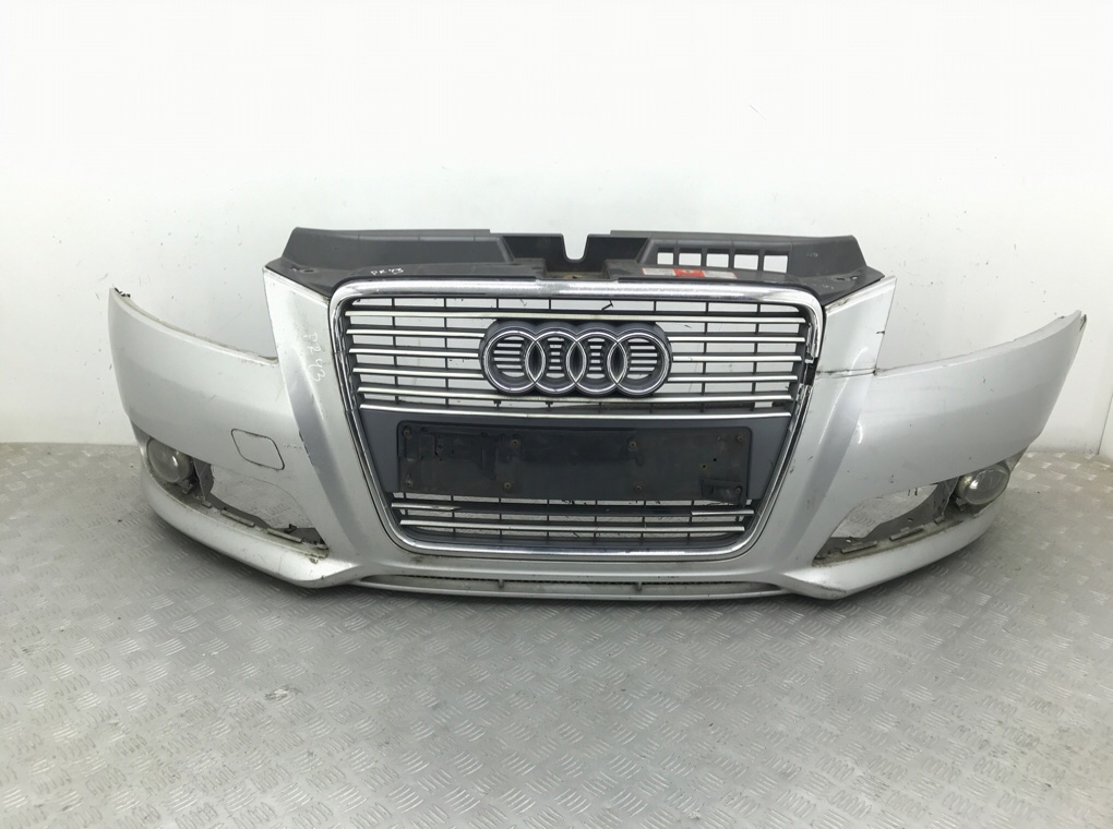 Бампер передний бу для Audi A3 8P 1.9 TDi, 2009 г.