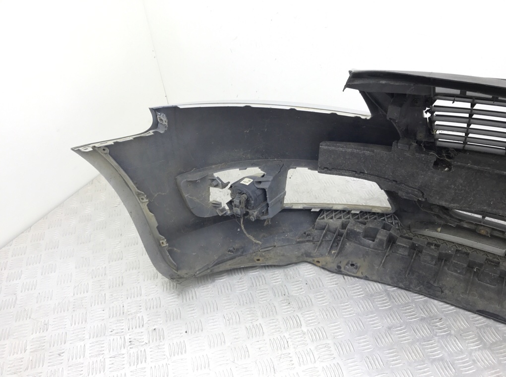 Бампер передний бу для Audi A3 8P 1.9 TDi,  2009 г.