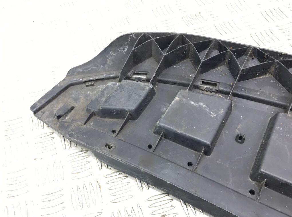 Защита бампера переднего бу для Skoda Rapid 1.2 TSI, 2014 г. Защита бампера переднего бу для Skoda Rapid 1.2 TSI, 2014 г.