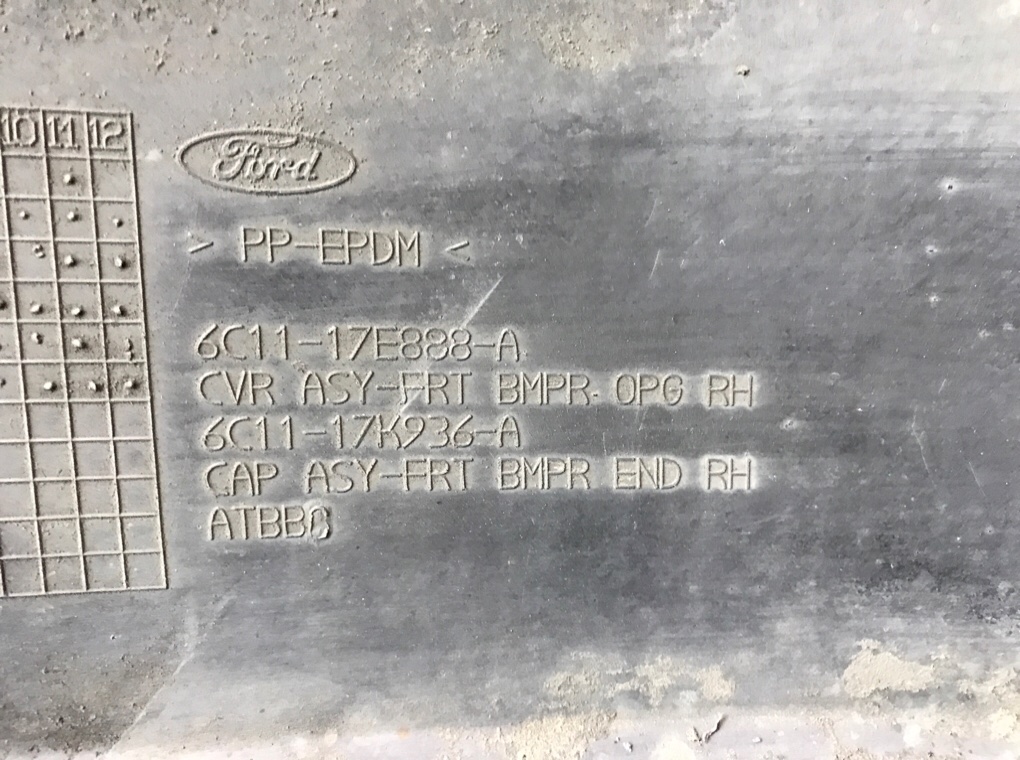 Клык бампера передний правый бу для Ford Transit  2.4 TDCi,  2012 г.