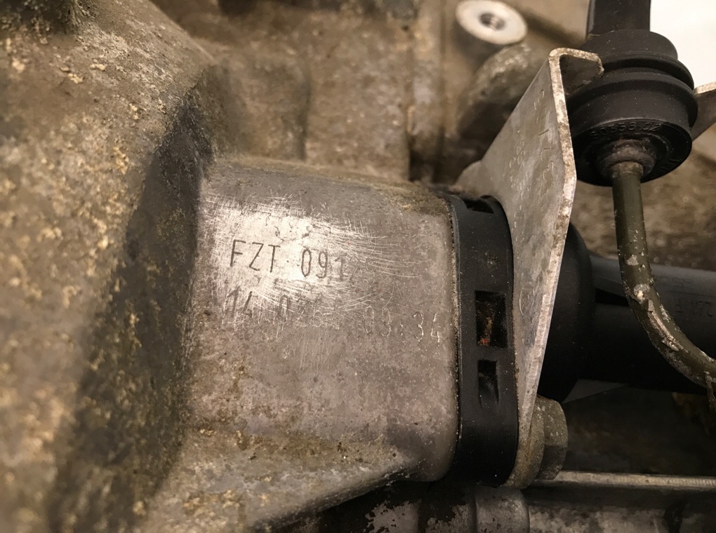 КПП механическая (МКПП) бу для Volkswagen Touran  1.6 i,  2006 г.