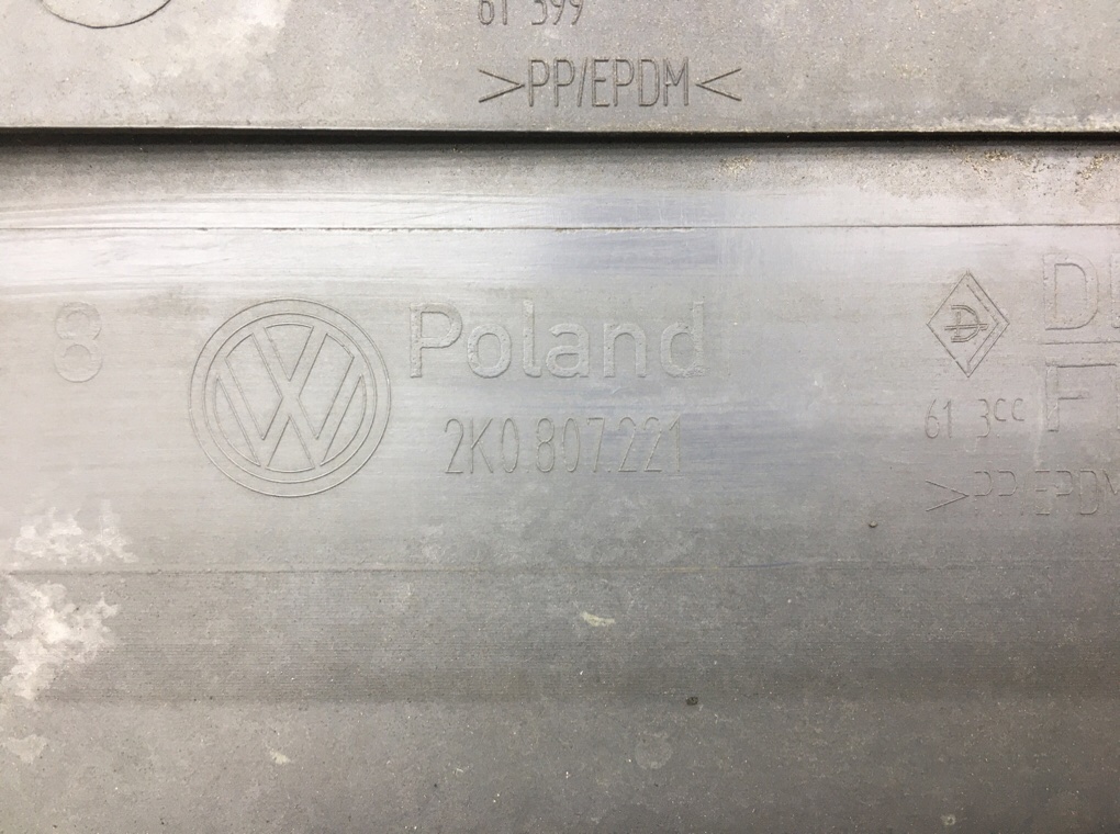 Бампер передний бу для Volkswagen Caddy  1.9 TDi,  2008 г.