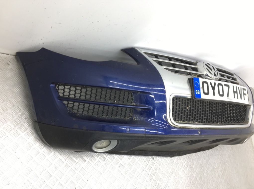Бампер передний бу для Volkswagen Touareg  2.5 TDi,  2007 г.