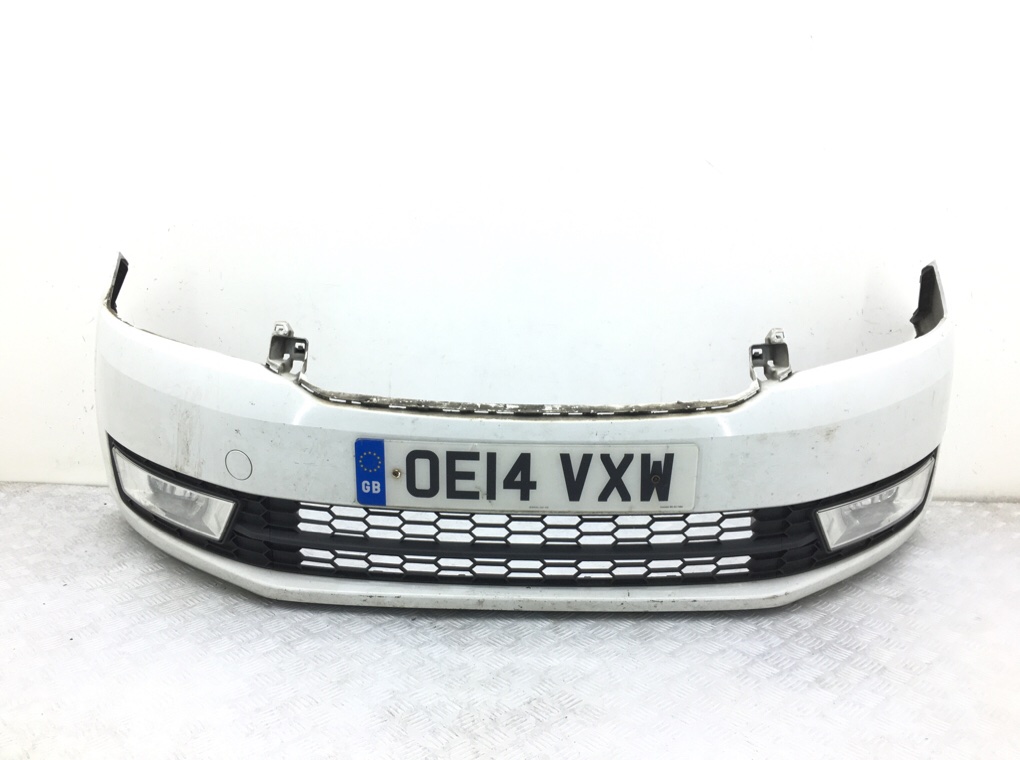 Бампер передний бу для Skoda Rapid 1.2 TSI, 2014 г.