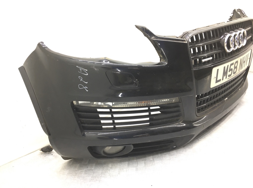 Бампер передний бу для Audi Q7  3.0 TDi,  2008 г.