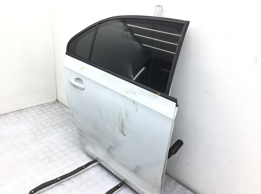 Дверь задняя правая бу для Skoda Rapid 1.2 TSI, 2014 г. Дверь задняя правая бу для Skoda Rapid 1.2 TSI, 2014 г.