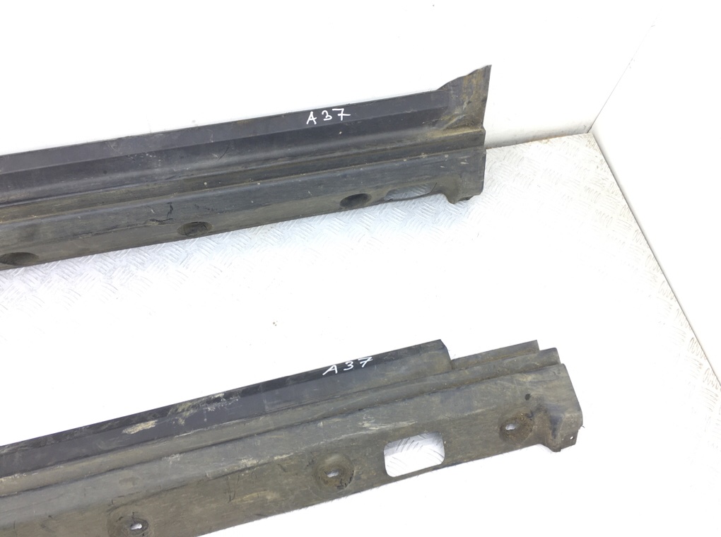 Накладка на порог бу для Land Rover Range Rover 3 3.6 TD,  2008 г.