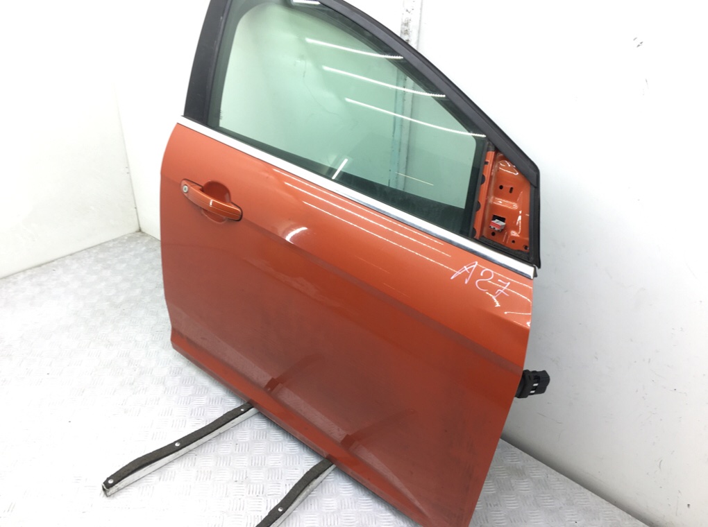 Дверь передняя правая бу для Ford Focus 3 1.6 i,  2011 г.
