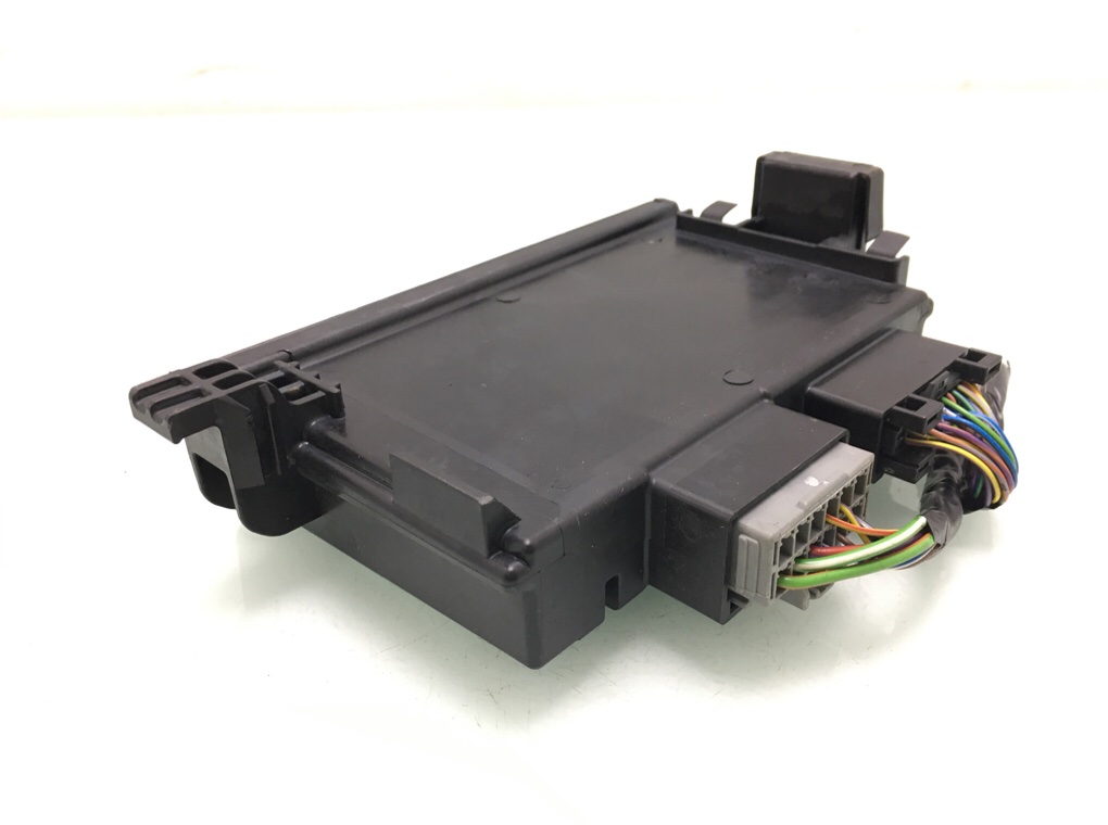 Блок управления крышкой багажника бу для Ford Mondeo 5 1.5 i, 2016 г. Блок управления крышкой багажника бу для Ford Mondeo 5 1.5 i, 2016 г.