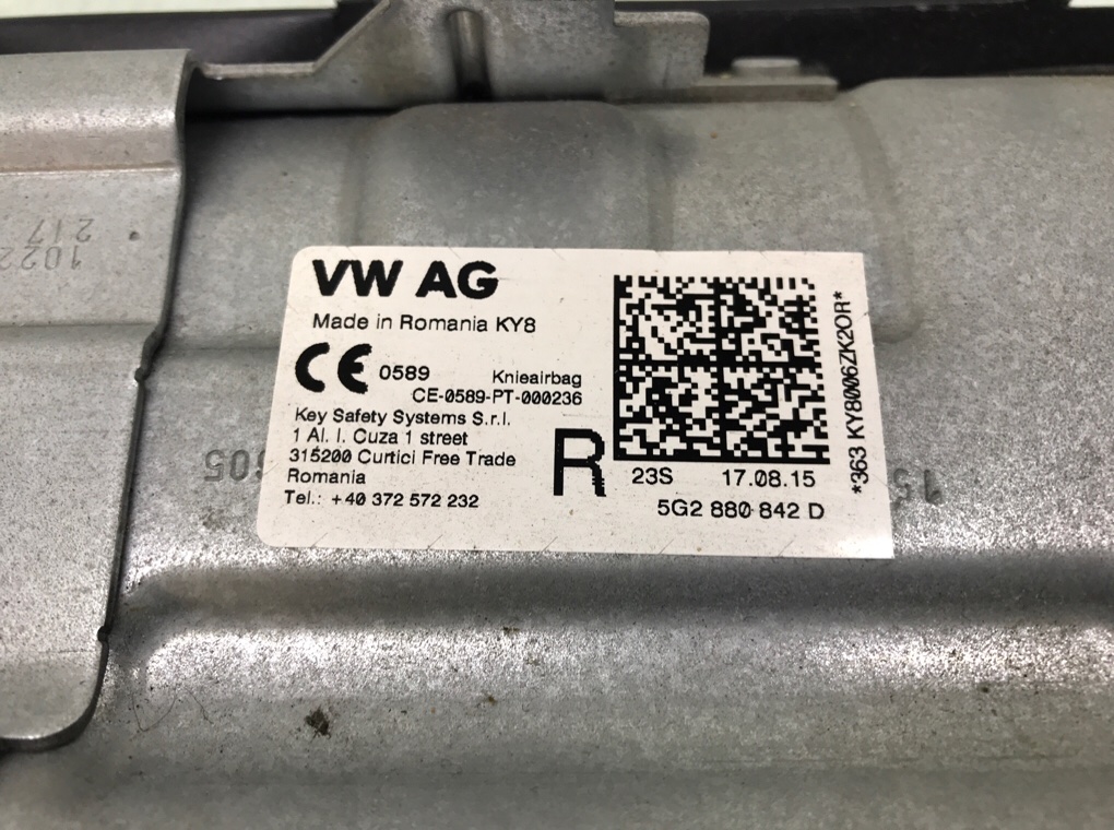 Подушка безопасности коленная бу для Skoda Octavia A7 1.6 TDi,  2015 г.