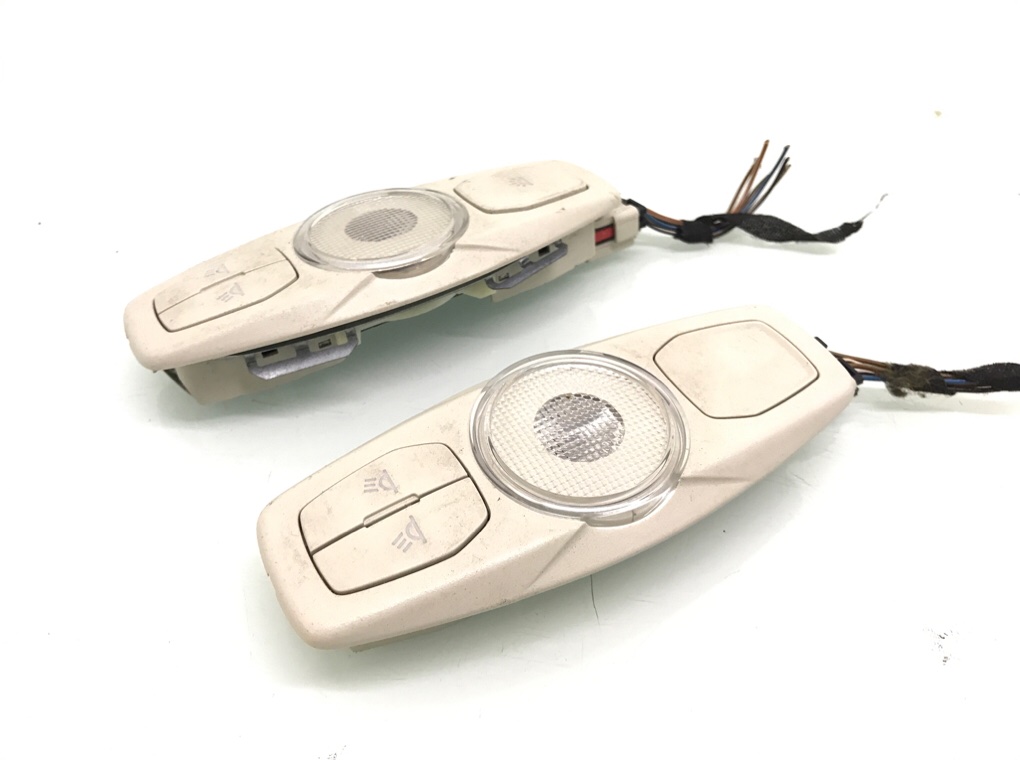 Фонарь салона (плафон) бу для Ford Focus 3 1.6 i, 2011 г. Фонарь салона (плафон) бу для Ford Focus 3 1.6 i, 2011 г.