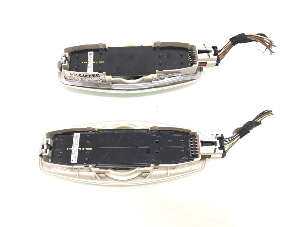 Фонарь салона (плафон) бу для Ford Focus 3 1.6 i, 2011 г. Фонарь салона (плафон) бу для Ford Focus 3 1.6 i, 2011 г.