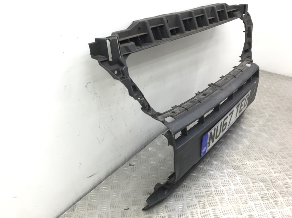 Бампер передний бу для Peugeot Boxer 2.0 HDi, 2017 г. Бампер передний бу для Peugeot Boxer 2.0 HDi, 2017 г.