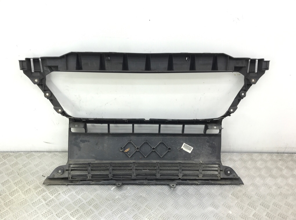 Бампер передний бу для Peugeot Boxer 2.0 HDi, 2017 г. Бампер передний бу для Peugeot Boxer 2.0 HDi, 2017 г.