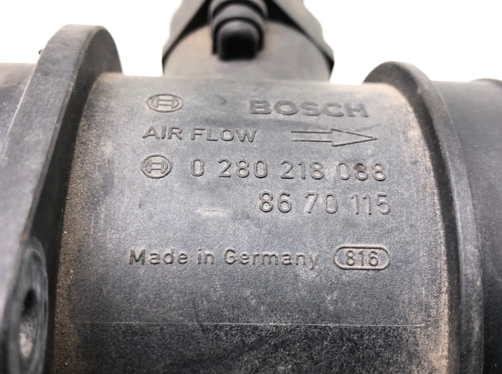 Расходомер воздуха бу для Volvo V70  2.4 TD,  2003 г.