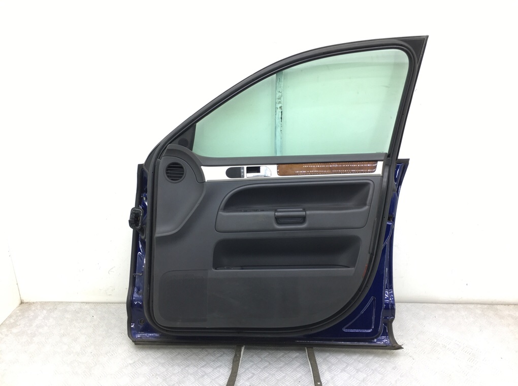 Дверь передняя правая бу для Volkswagen Touareg  2.5 TDi,  2007 г.