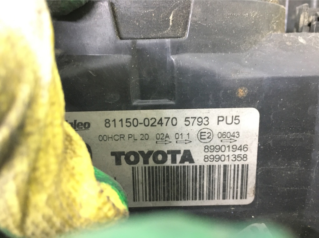 Фара левая бу для Toyota Auris 1 1.4 i,  2008 г.