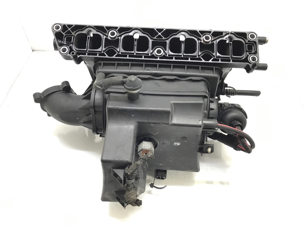 Коллектор впускной бу для Opel Astra J 1.6 i,  2012 г.