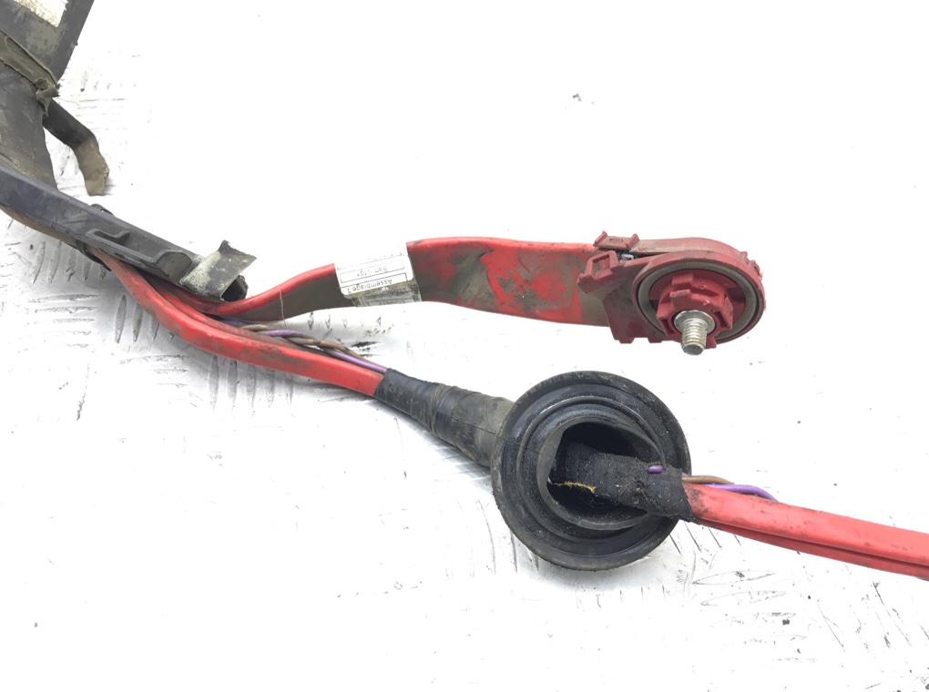 Плюсовой провод аккумулятора бу для BMW 5 F10/F11/GT F07 3.0 TD,  2010 г.