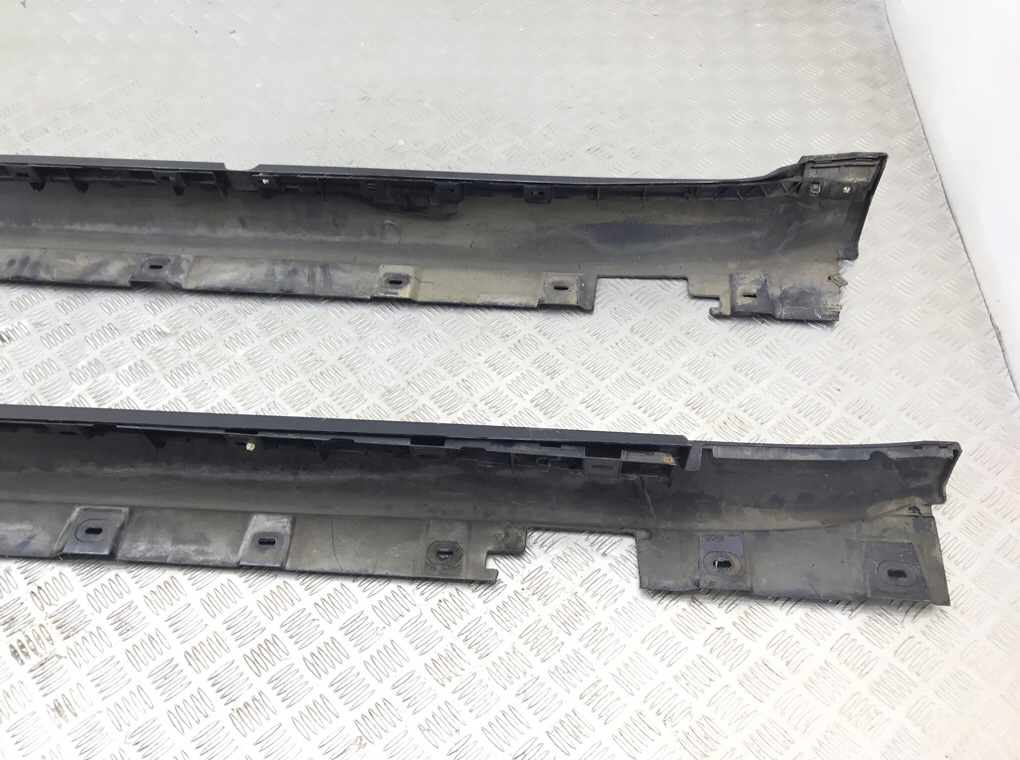 Накладка на порог бу для BMW 7 F01/F02 3.0 TD,  2011 г.