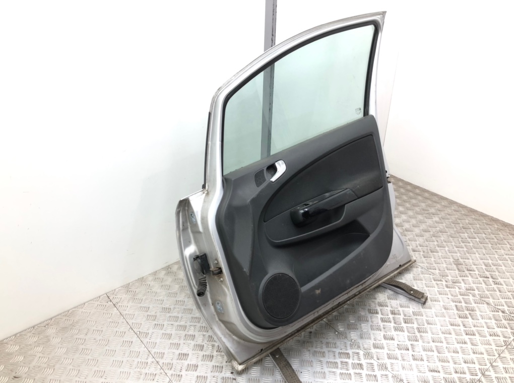 Дверь передняя правая бу для Opel Corsa D 1.2 i, 2010 г. Дверь передняя правая бу для Opel Corsa D 1.2 i, 2010 г.
