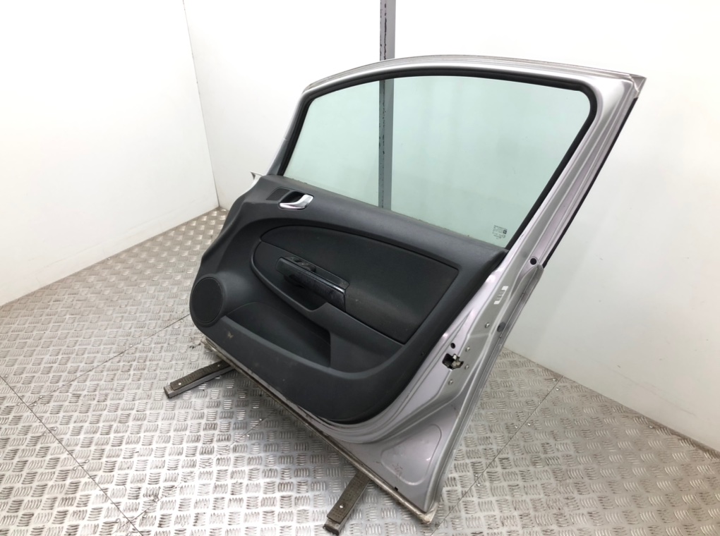 Дверь передняя правая бу для Opel Corsa D 1.2 i, 2010 г. Дверь передняя правая бу для Opel Corsa D 1.2 i, 2010 г.