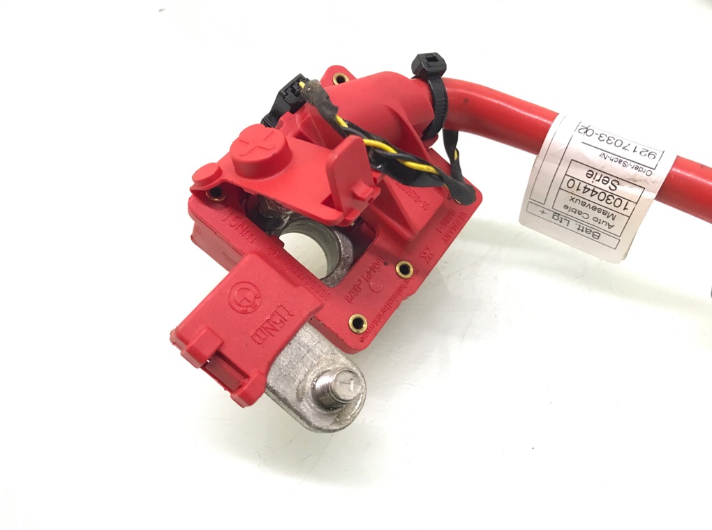 Плюсовой провод аккумулятора бу для BMW 7 F01/F02 3.0 TD,  2011 г.