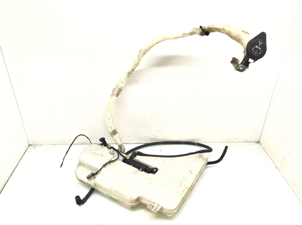 Бачок омывателя бу для BMW 7 F01/F02 3.0 TD, 2011 г.