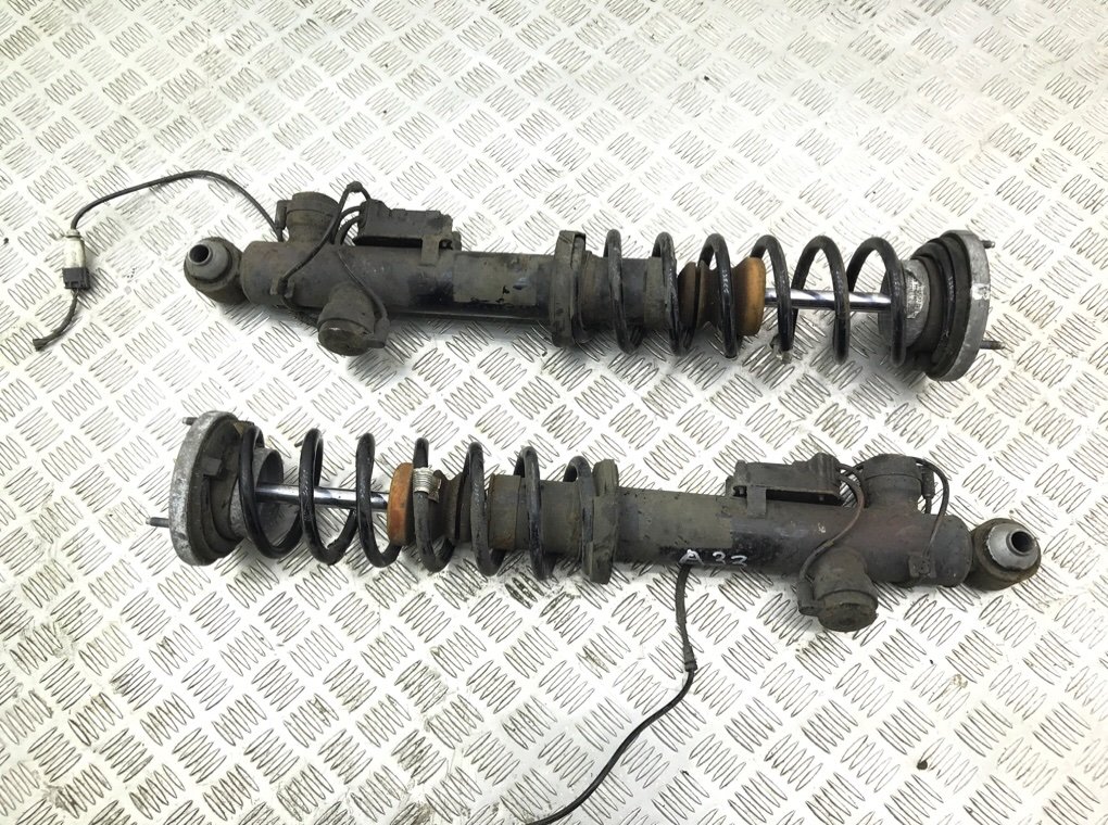 Стойка задняя бу для BMW 7 F01/F02 3.0 TD,  2011 г.