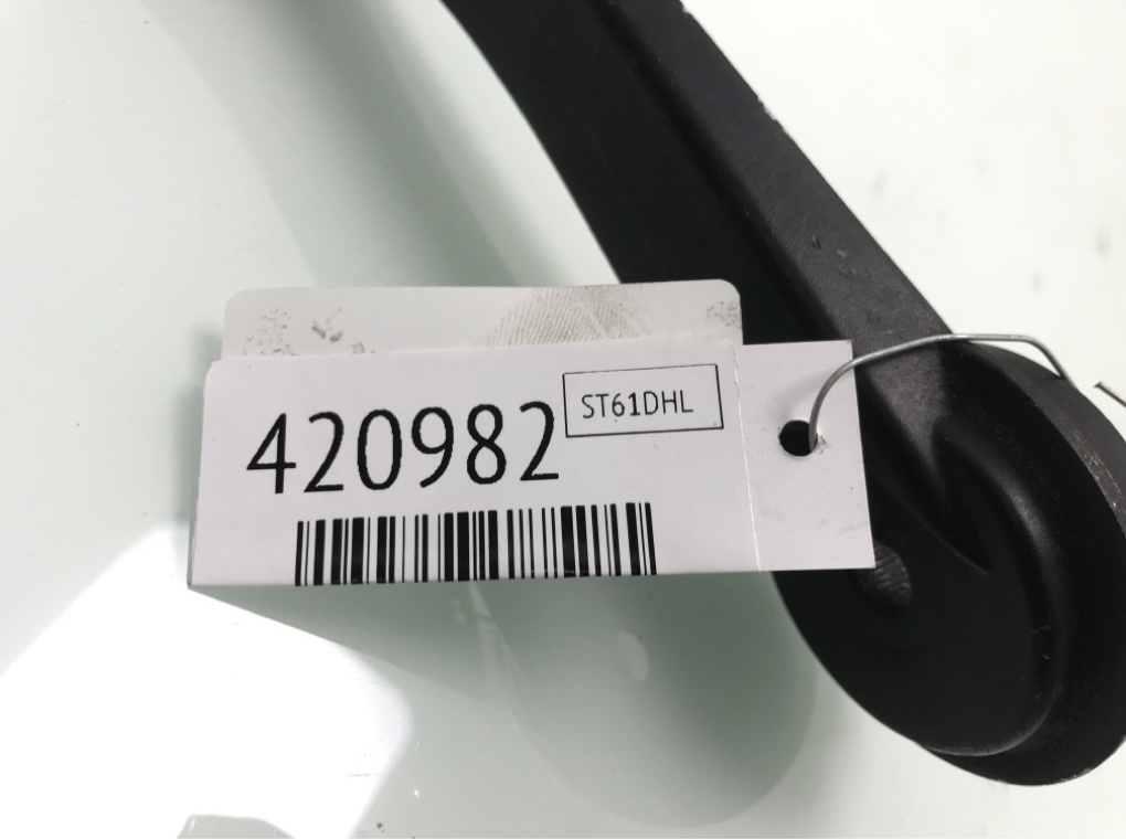 Щеткодержатель (поводок стеклоочистителя, дворник) бу для Ford Focus 3 1.6 i,  2011 г.