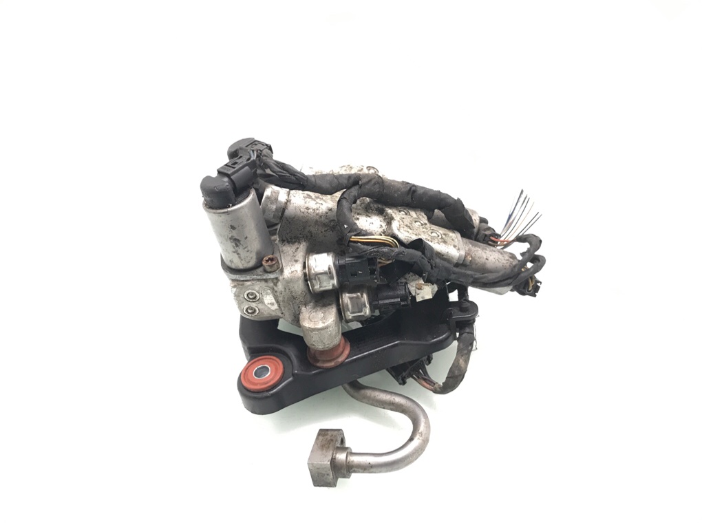 Блок клапанов активного стабилизатора бу для BMW 7 F01/F02 3.0 TD,  2011 г.