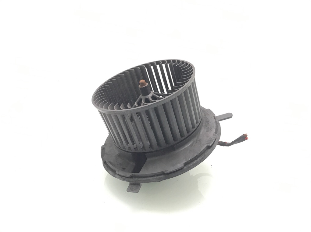 Моторчик печки бу для Volkswagen Caddy 1.9 TDi, 2008 г.