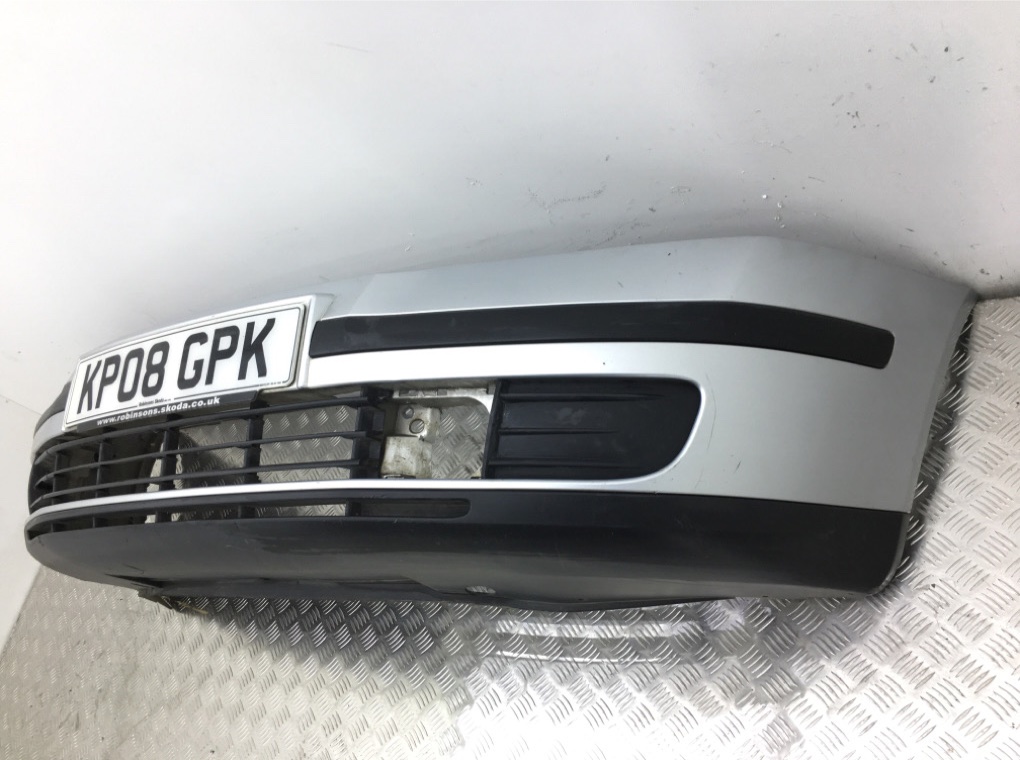 Бампер передний бу для Skoda Octavia A5 1.9 TDi,  2008 г.