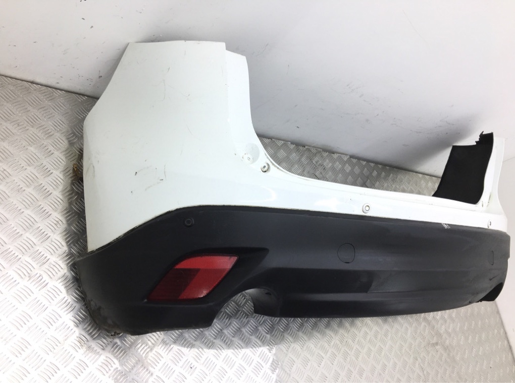 Бампер задний бу для Mazda CX-5 1 2.2 D, 2015 г. Бампер задний бу для Mazda CX-5 1 2.2 D, 2015 г.