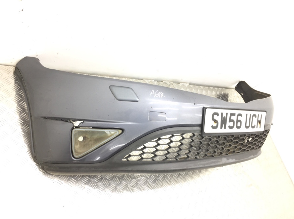 Бампер передний бу для Honda Civic 8 1.8 i,  2006 г.