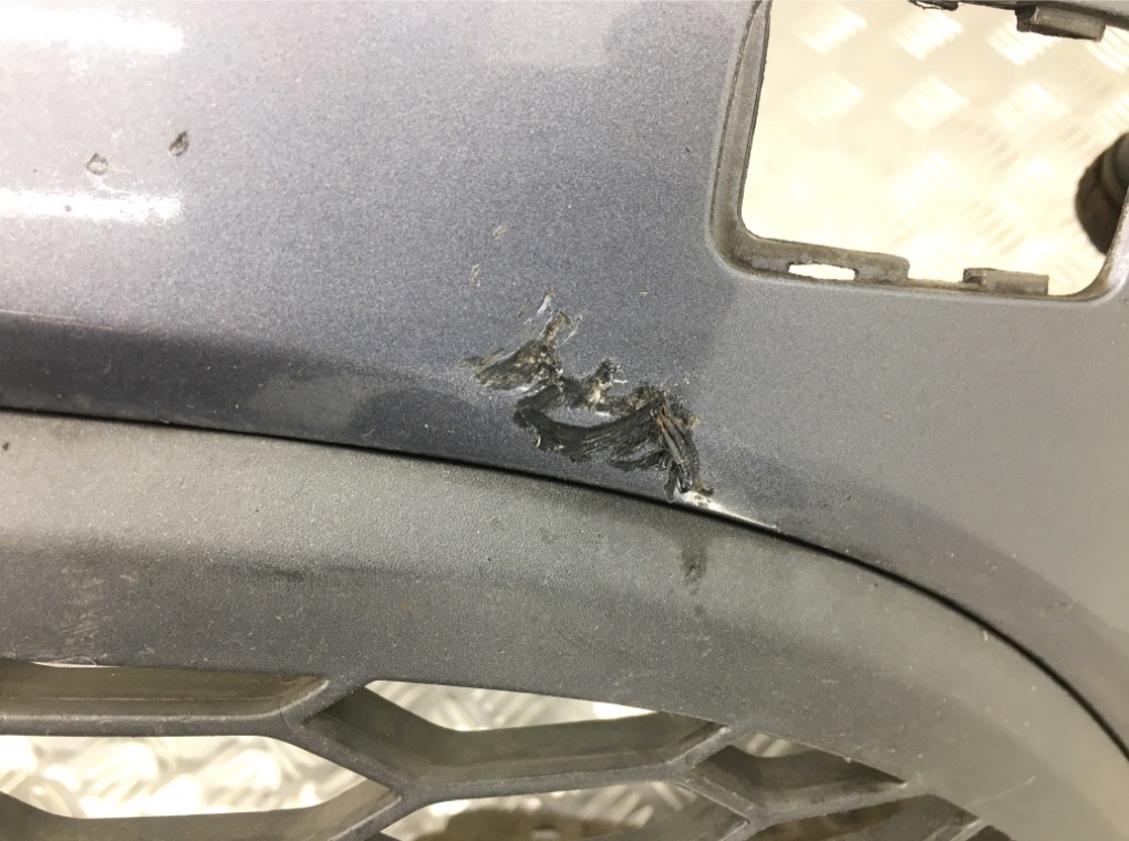 Бампер передний бу для Honda Civic 8 1.8 i,  2006 г.