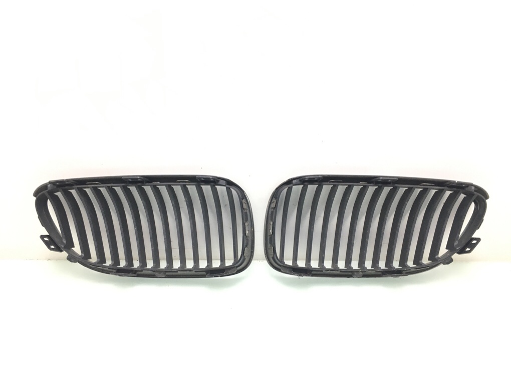 Решетка радиатора бу для BMW 3 E90/E91/E92/E93 3.0 i,  2011 г.