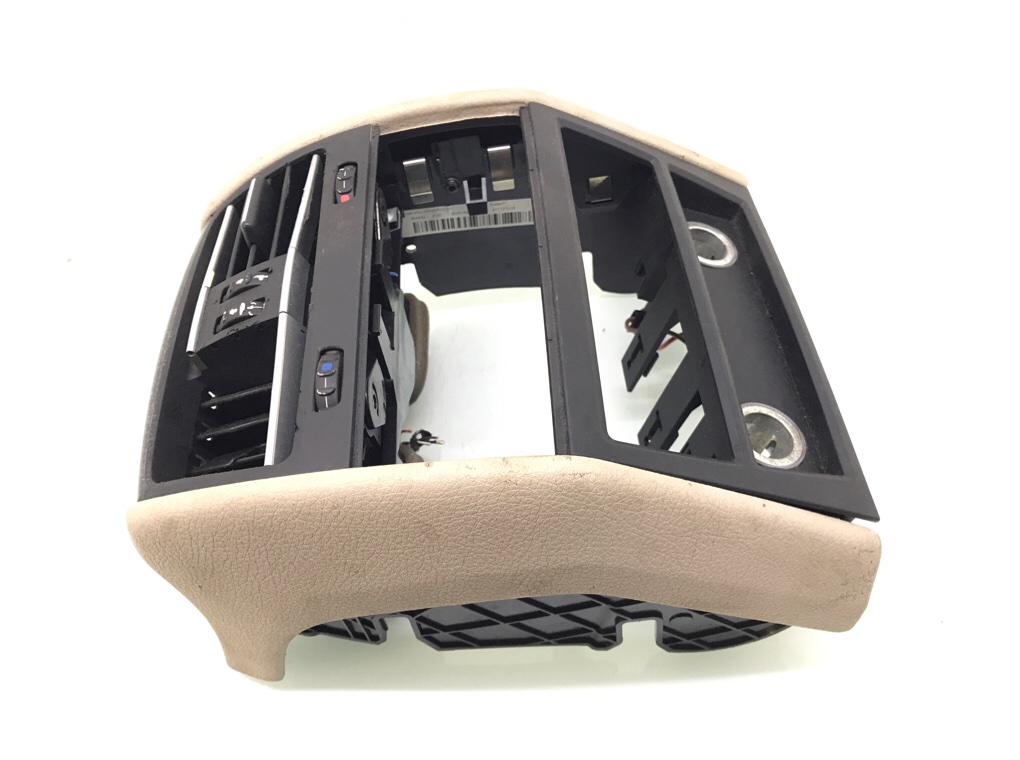 Дефлектор обдува салона бу для BMW 7 F01/F02 3.0 TD,  2011 г.