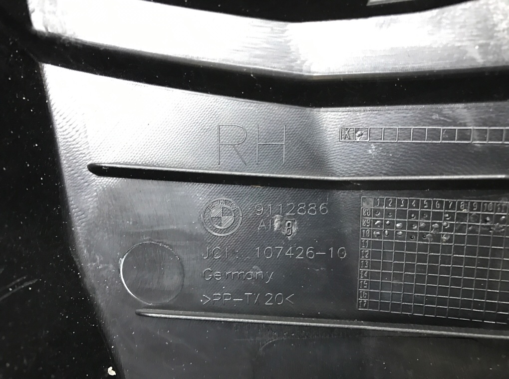 Обшивка стойки бу для BMW 7 F01/F02 3.0 TD,  2011 г.