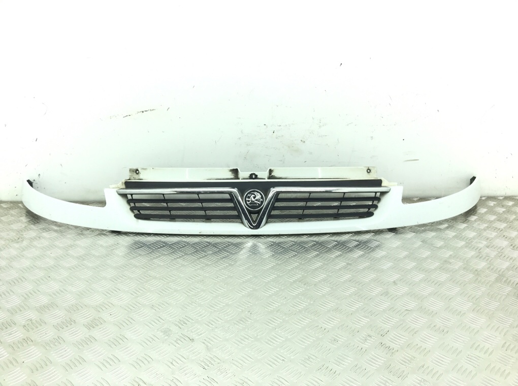 Решетка радиатора бу для Opel Vivaro 1 1.9 CDTi, 2006 г.