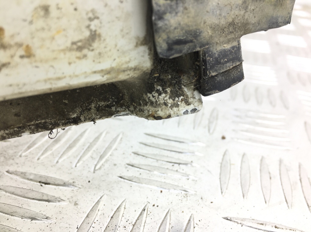 Дверь задняя распашная правая бу для Volkswagen Caddy  1.9 TDi,  2005 г.