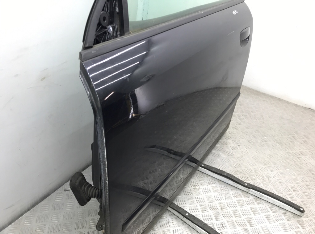 Дверь передняя левая бу для Audi A4 B6 1.9 TDi,  2002 г.