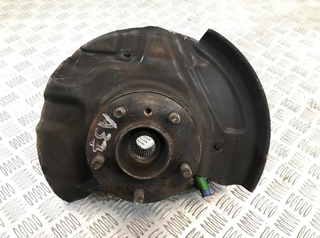 Ступица передняя левая бу для Land Rover Range Rover 3 3.6 TD, 2008 г.