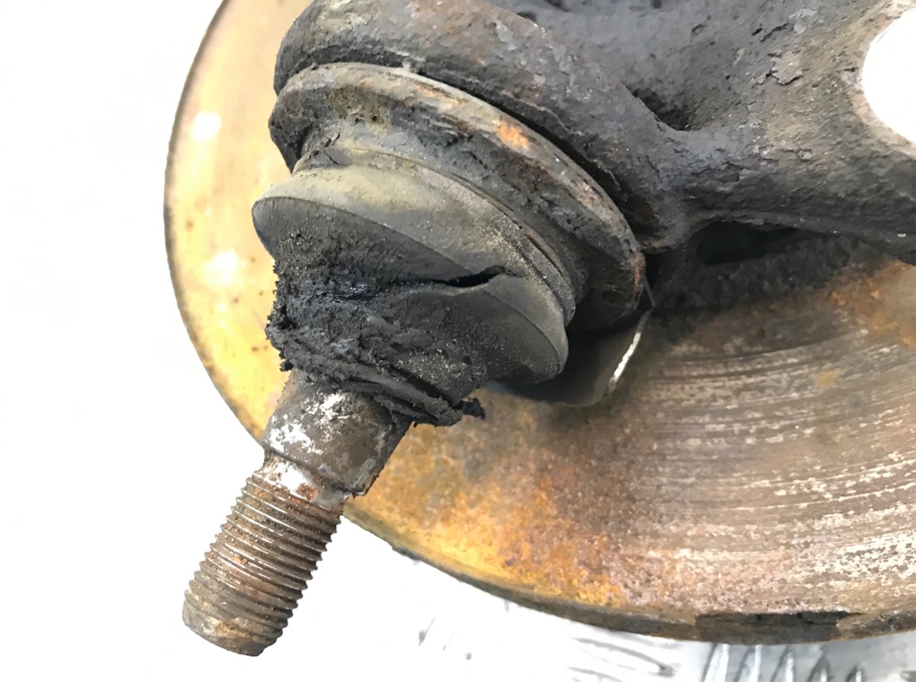 Ступица передняя левая бу для Ford Transit  2.2 TDCi,  2011 г.