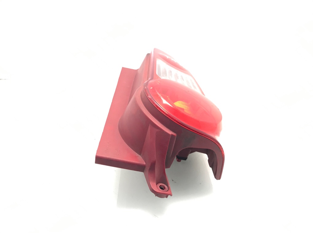 Фонарь задний правый бу для Peugeot Partner 2 1.6 HDi, 2011 г. Фонарь задний правый бу для Peugeot Partner 2 1.6 HDi, 2011 г.